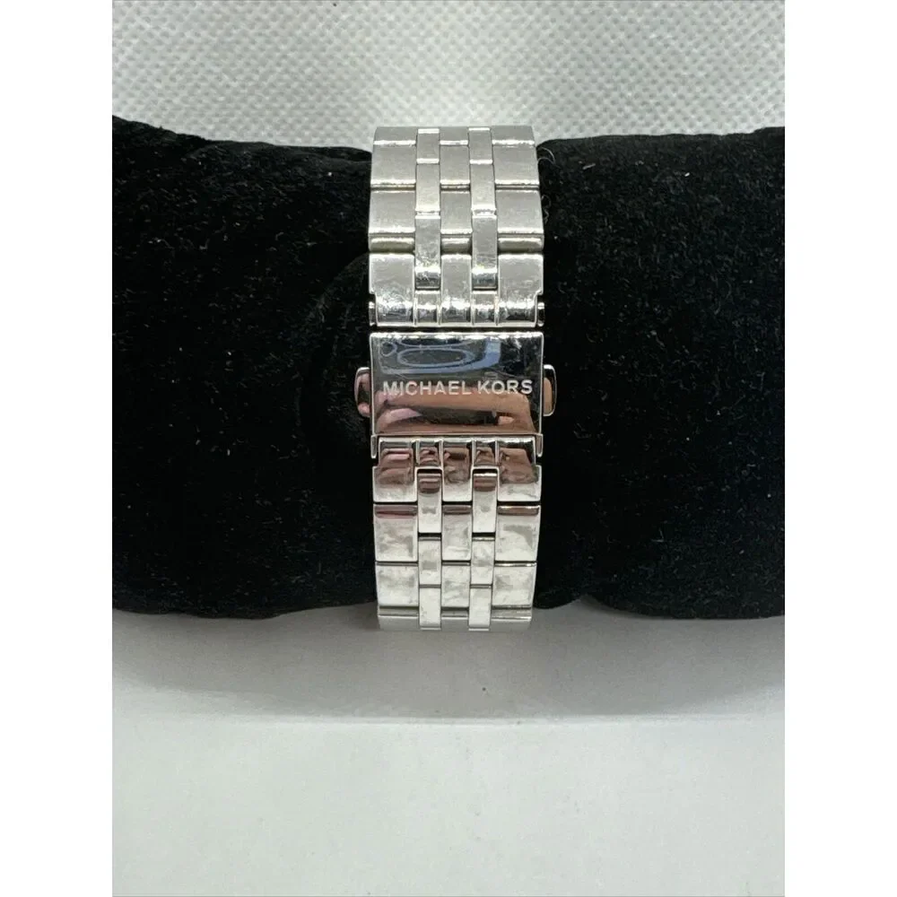 Michael Kors MK5020 Women Silver Stainless Steel Analog Dial Wrist Watch JNA278